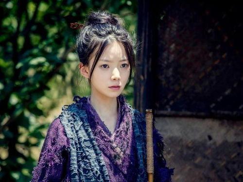 刘维爆料陈卓璇进组视频,揭秘明星幕后故事  第1张